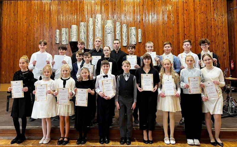 “Muzikālais kaleidoskops” pulcē jaunos pianistus Jelgavā