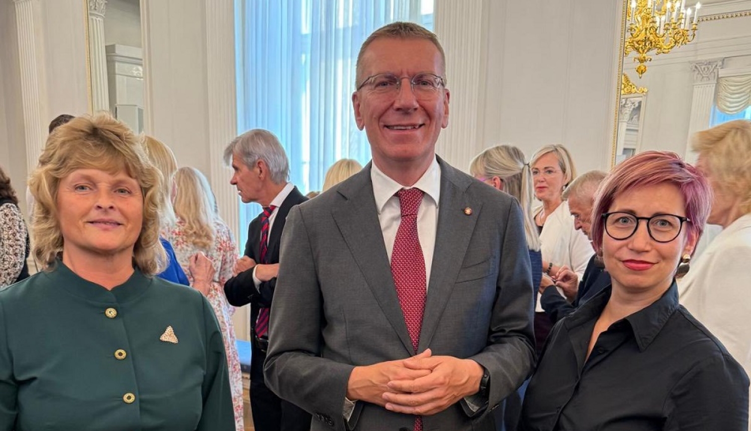 Prezidents ielūdz mūsu diriģentes