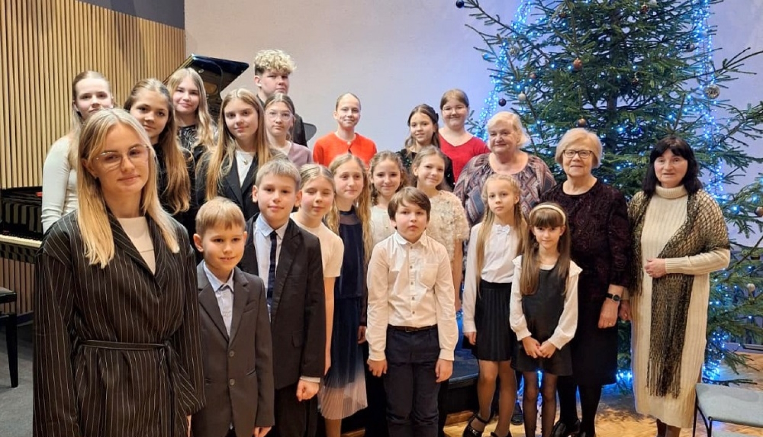 Mūziku godina pianisti
