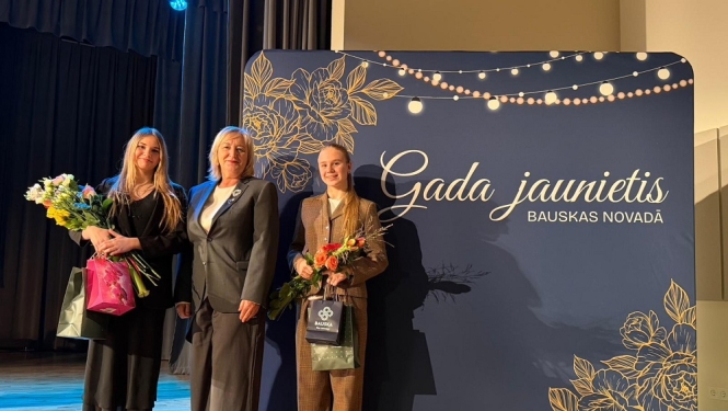 Konkursā “Gada jaunietis 2025″ nominētas Viktorija Tjuha un Alise Emīlija Grizāne
